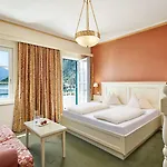 Grand Zell Am Hotel 4*